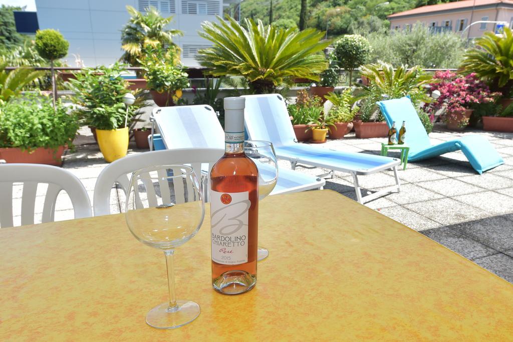 Casa Barcelli Sport & Family Apartments Torbole Sul Garda Eksteriør billede